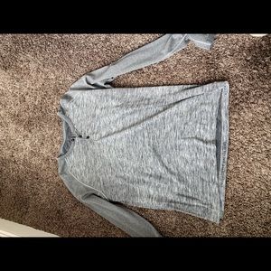 Lot of men’s XL lululemon tshirts and long sleeve